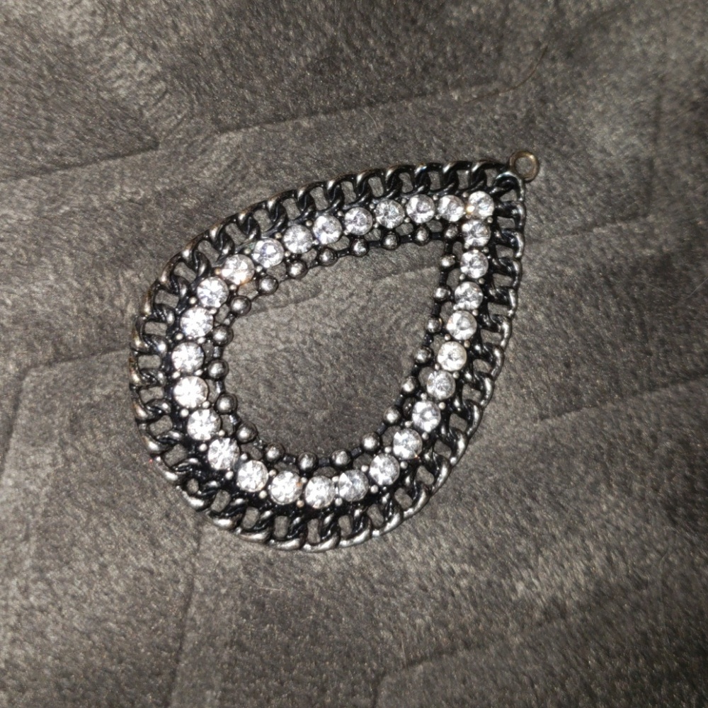 NECLACE CHARM